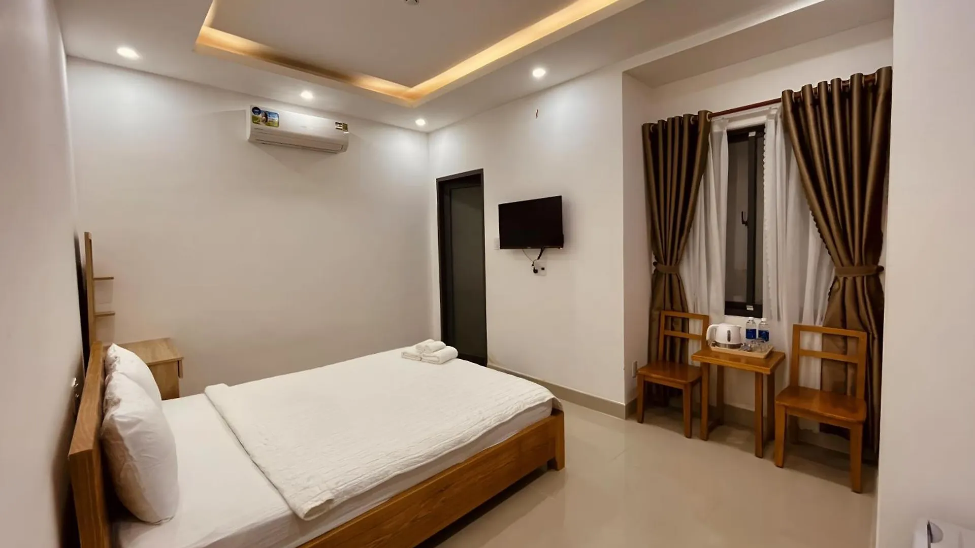 Family Hotel 头顿